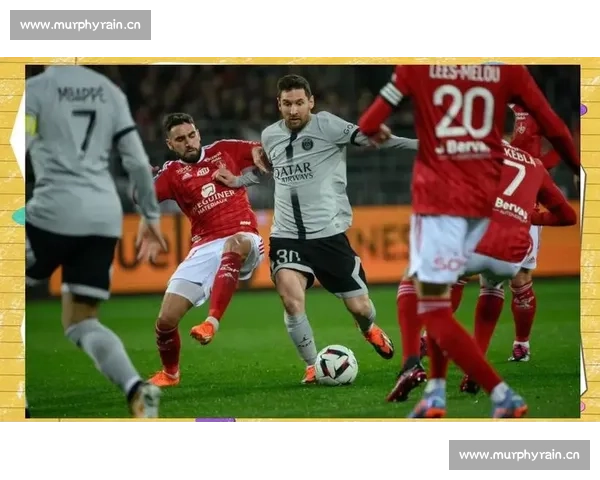 梅西领衔巴黎圣日耳曼逆转战胜马赛 曼联客场轻松击败诺里奇